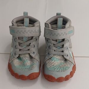 KUBUA, Kids High-Top Sneakers with Blue and Brown Accents